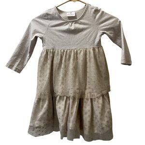 Hanna Andersson Kids Dress in Gray and Cream